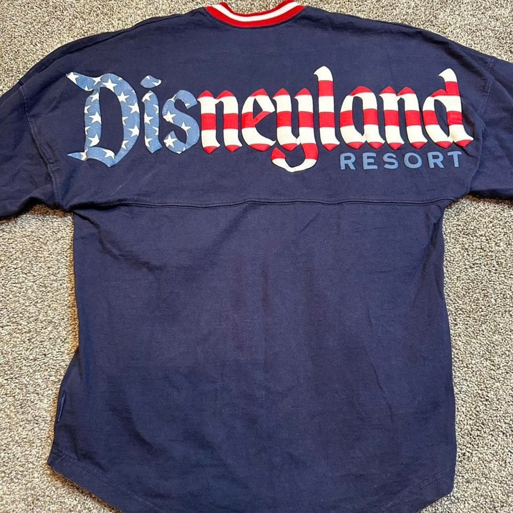 Disneyland resort Disney parks spirit jersey long sleeve T-shirt. Size XS.‎
